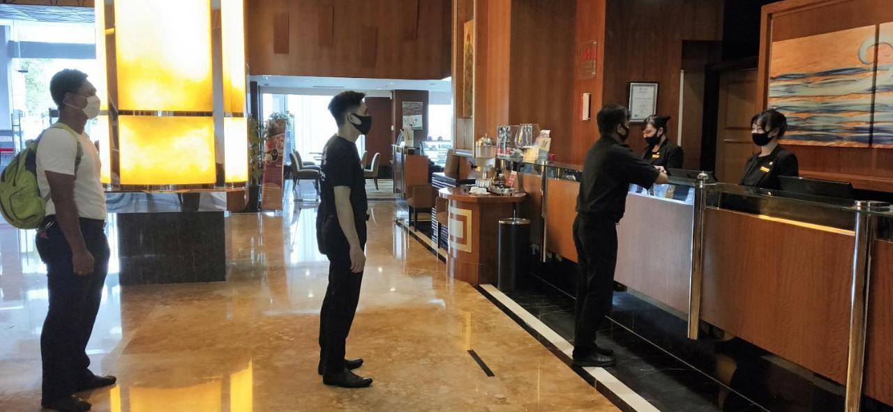 Swiss-Belhotel Maleosan Manado Exterior photo
