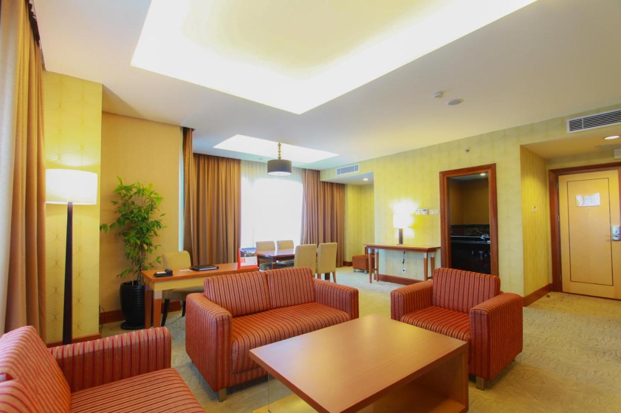 Swiss-Belhotel Maleosan Manado Exterior photo