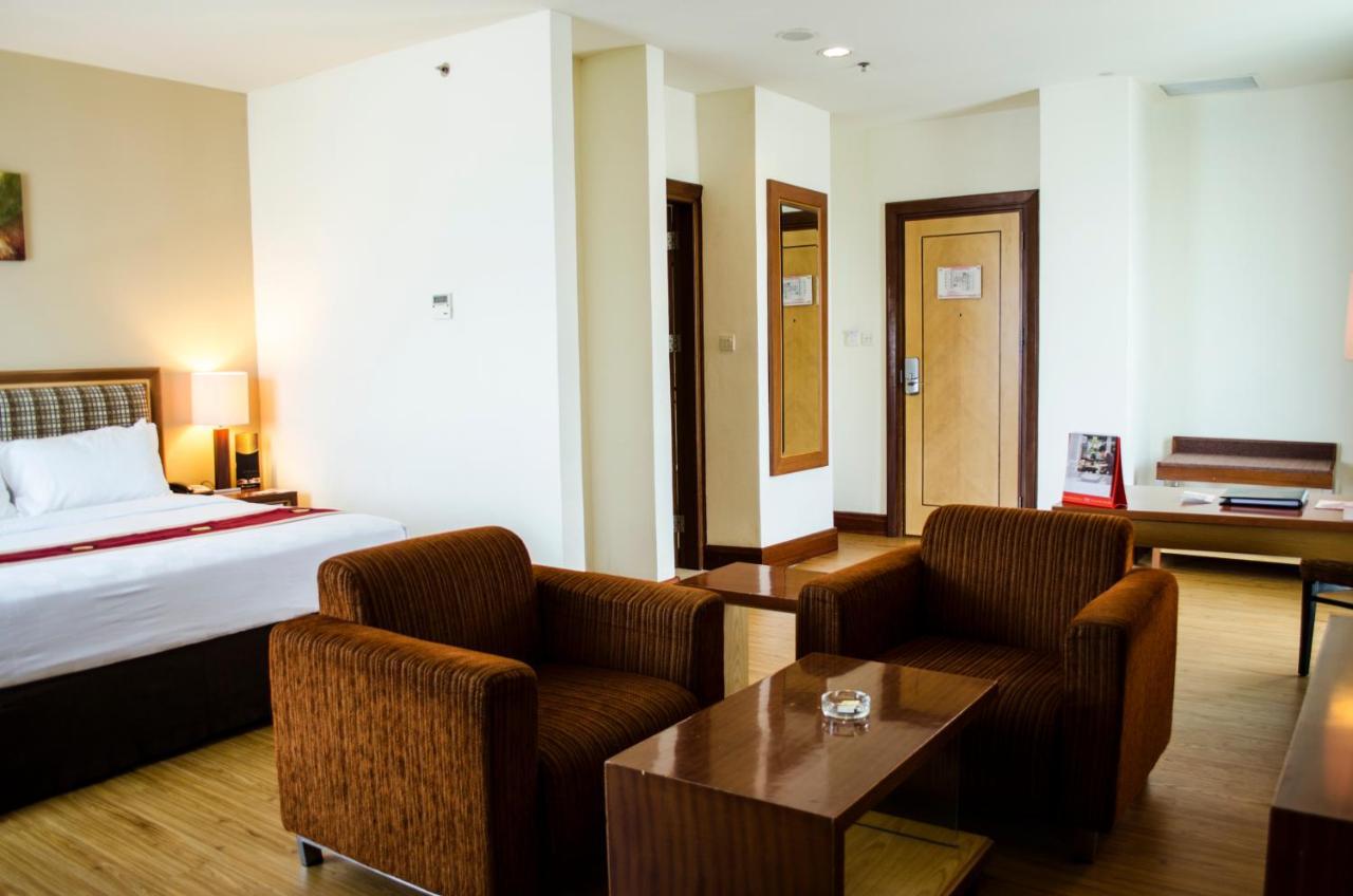 Swiss-Belhotel Maleosan Manado Exterior photo