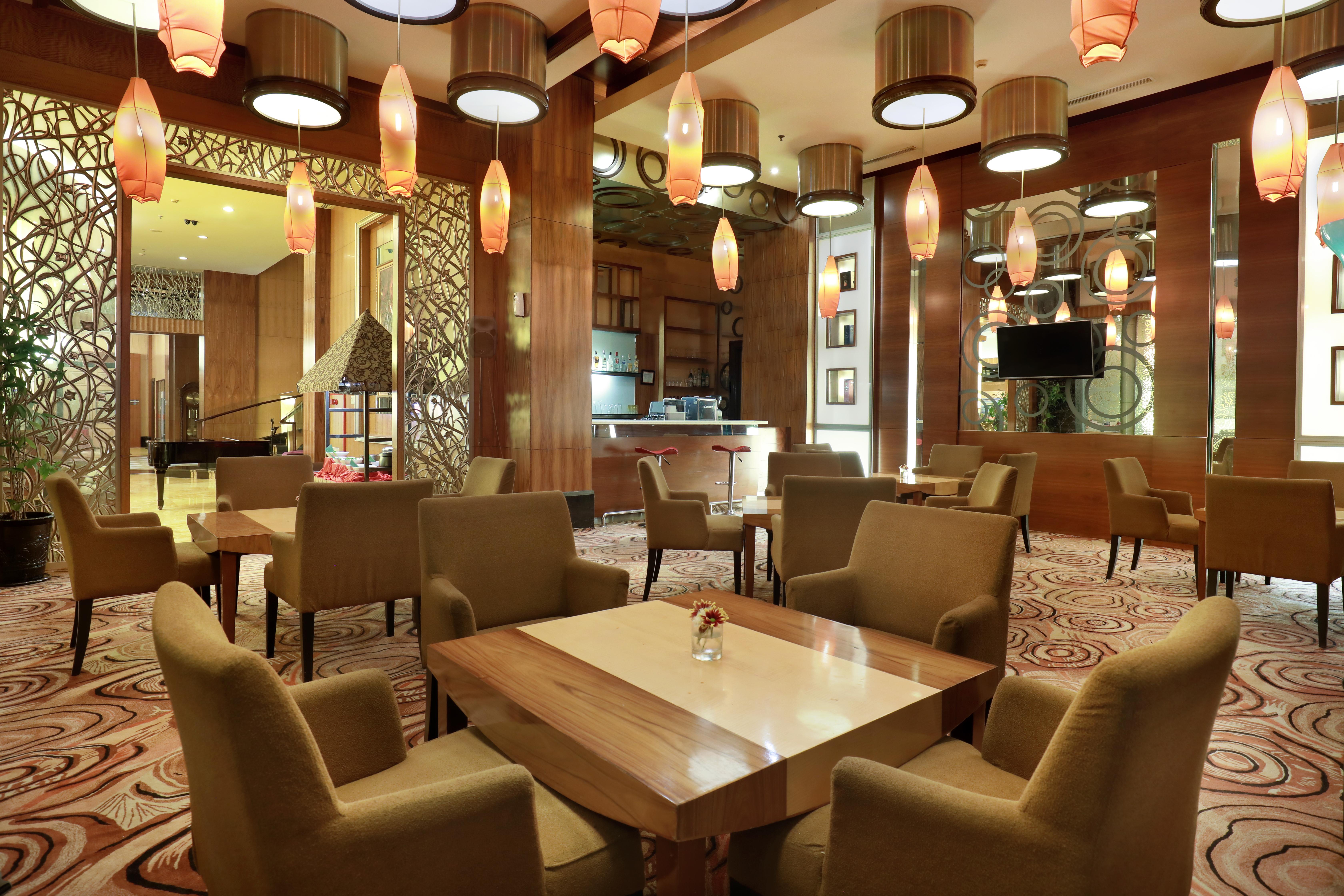 Swiss-Belhotel Maleosan Manado Exterior photo