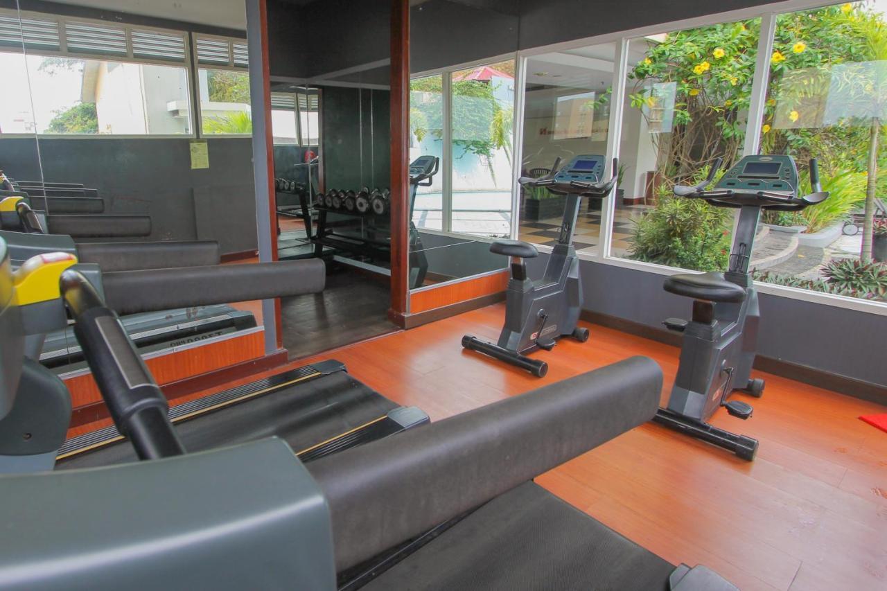 Swiss-Belhotel Maleosan Manado Exterior photo