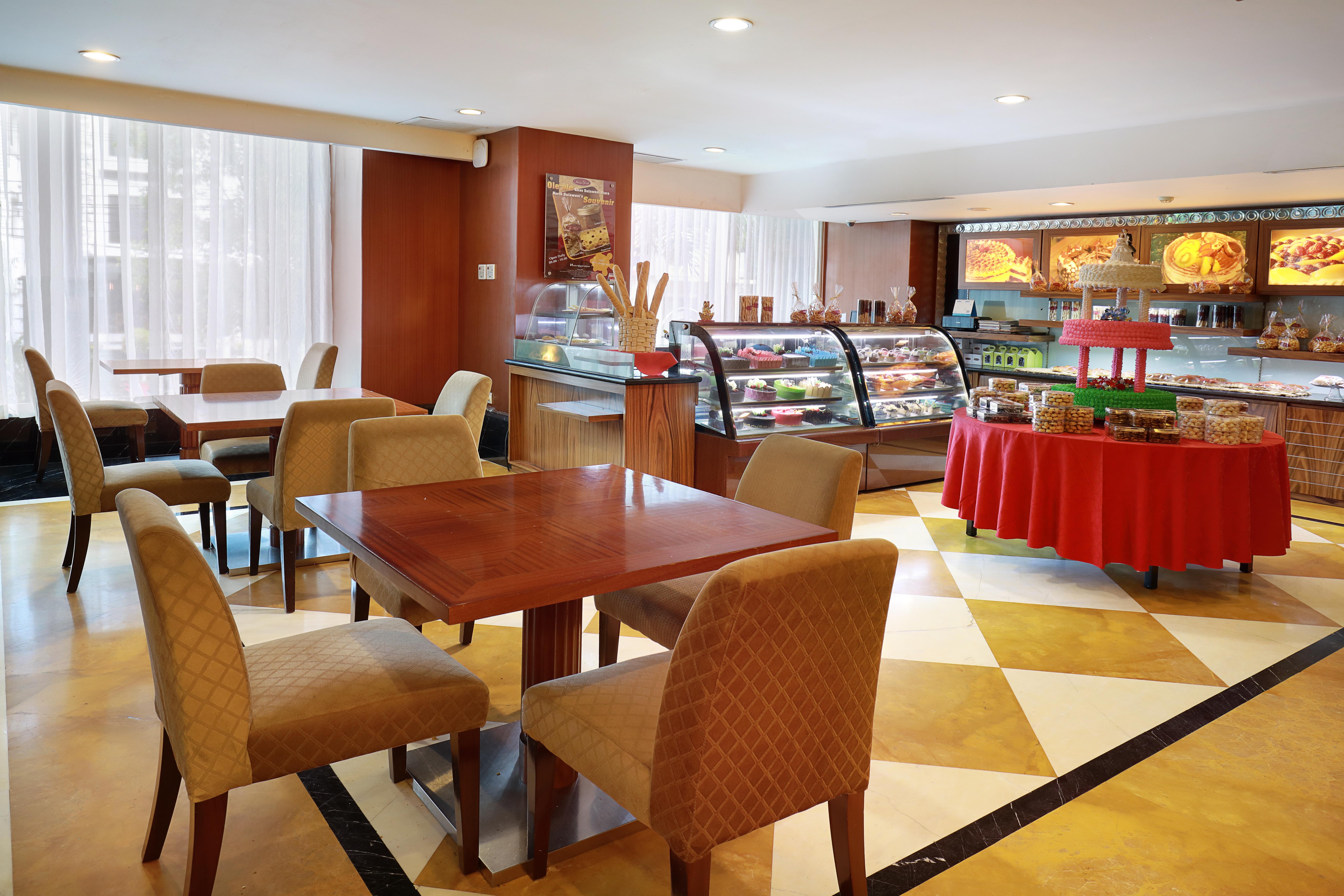Swiss-Belhotel Maleosan Manado Exterior photo