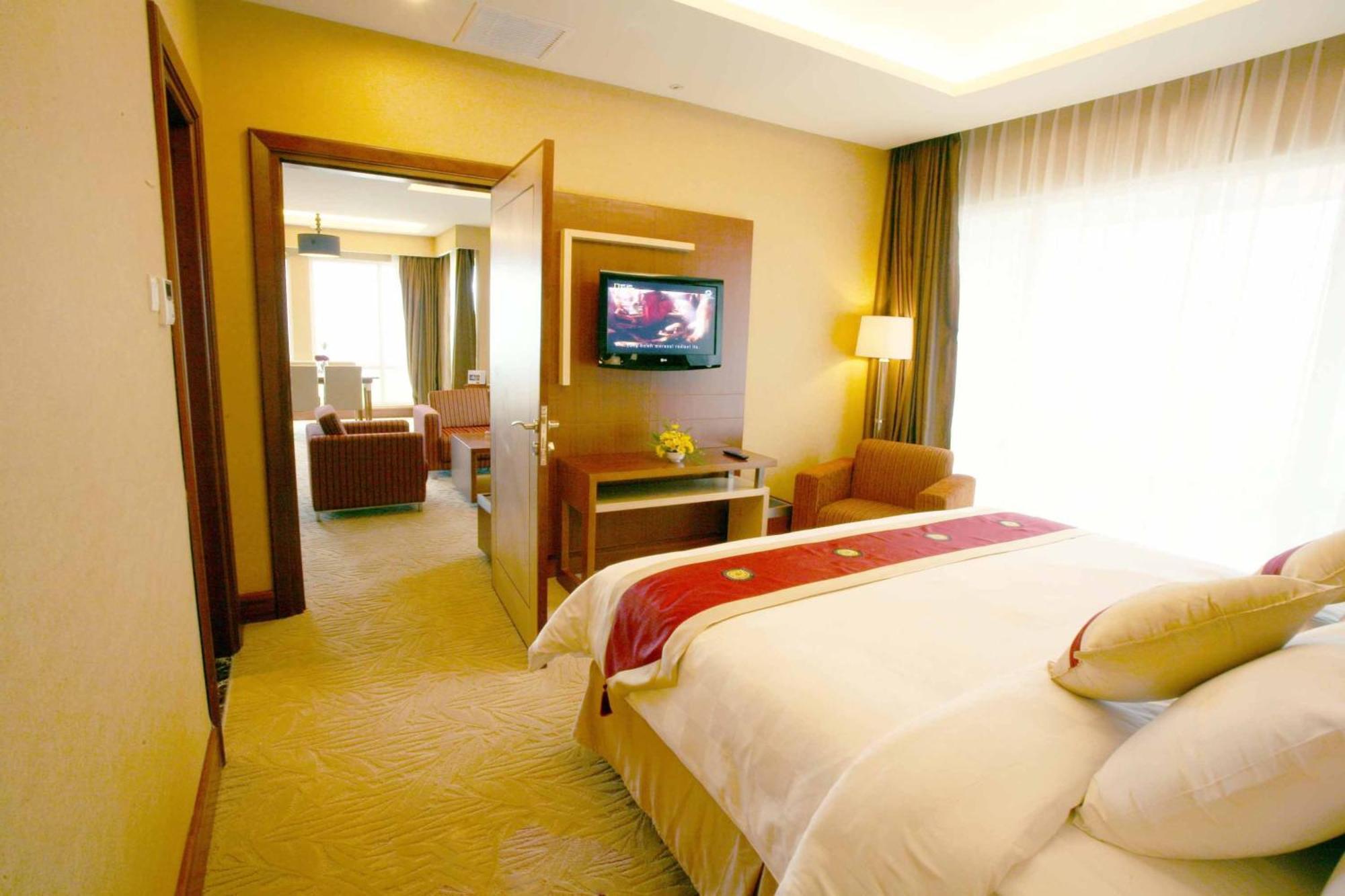 Swiss-Belhotel Maleosan Manado Exterior photo