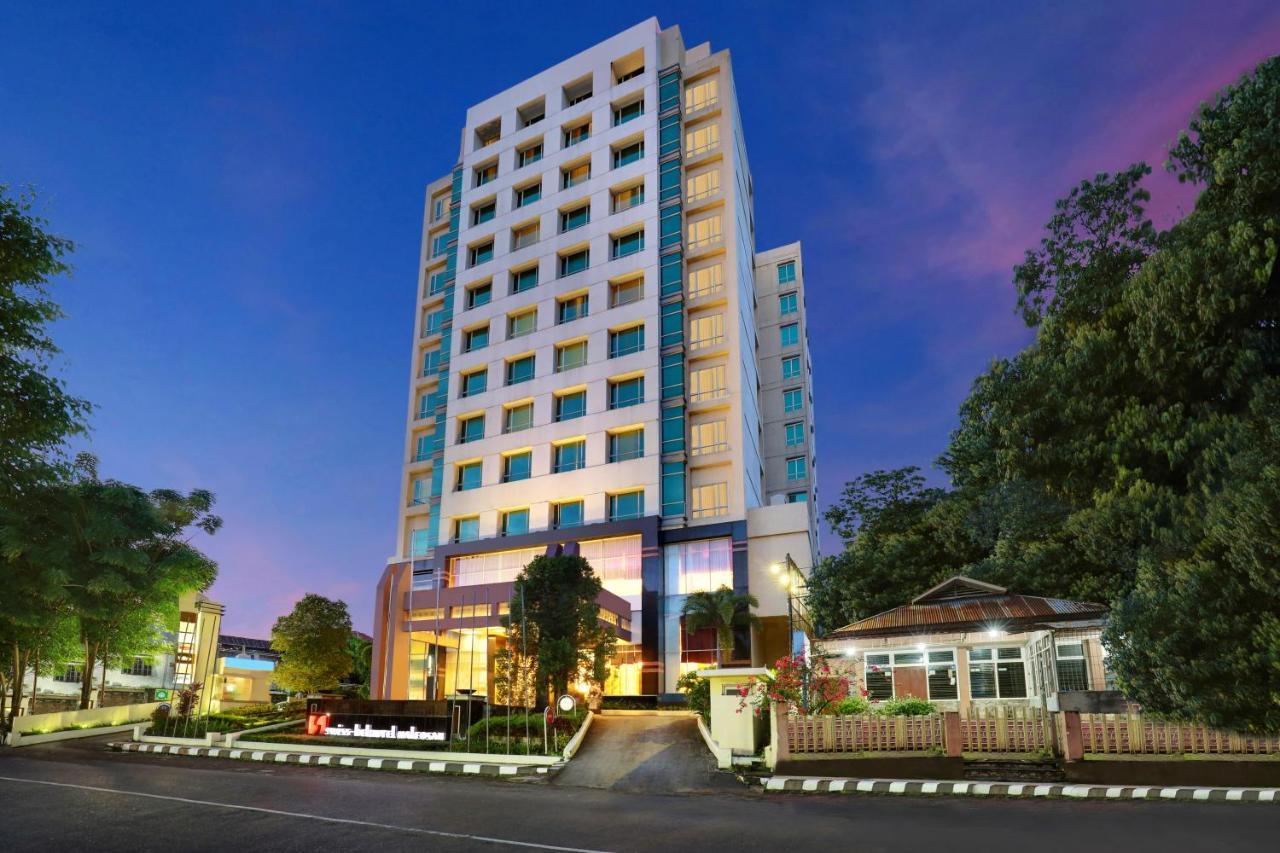 Swiss-Belhotel Maleosan Manado Exterior photo