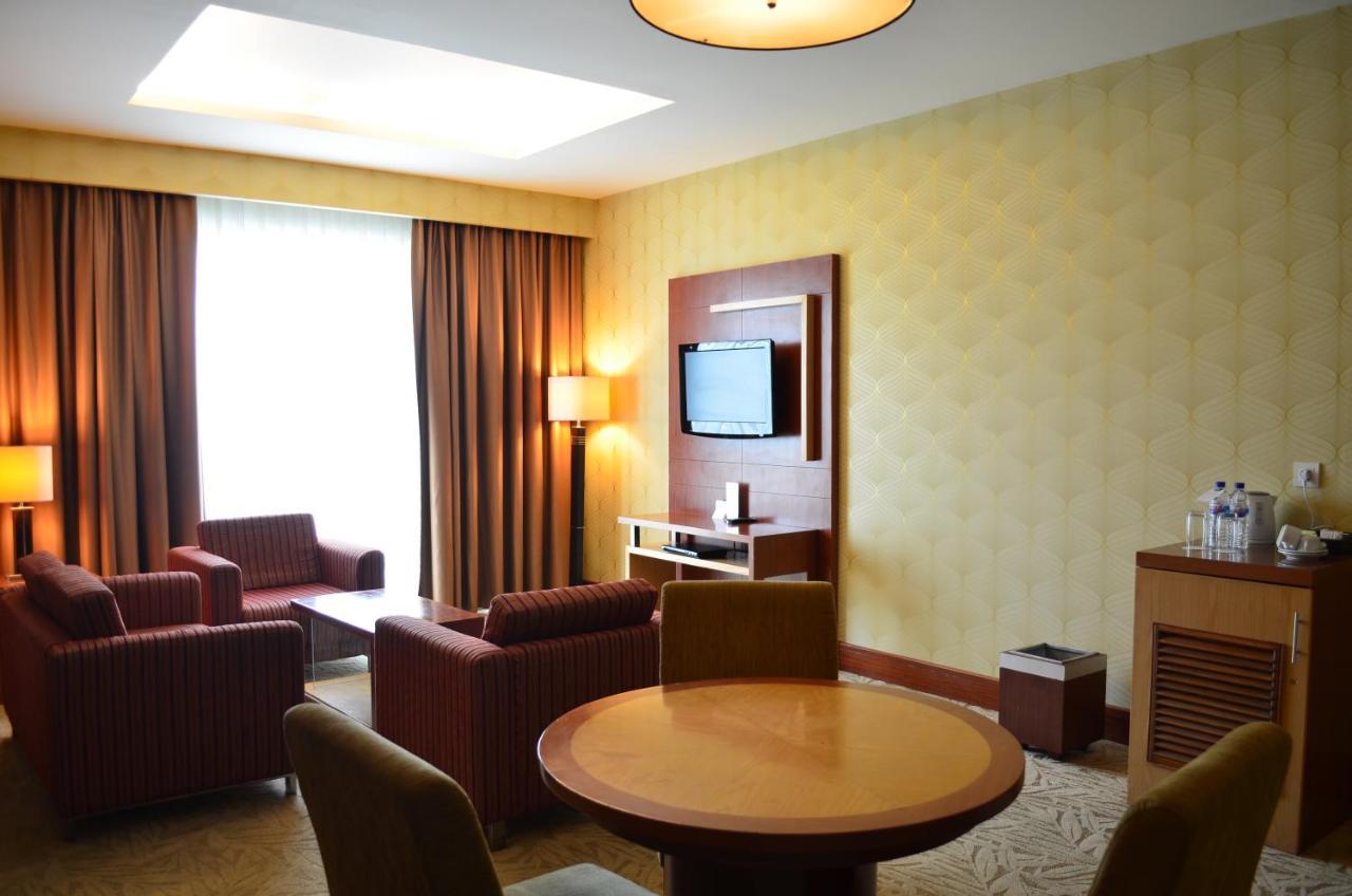 Swiss-Belhotel Maleosan Manado Exterior photo